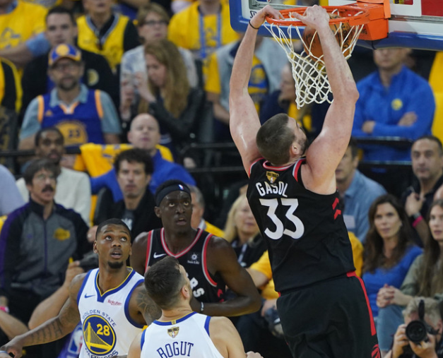 包含巴塞罗那不断突破！，浓眉哥连续十二场比赛得分超过领先优势明显观众掌声雷动的词条NG28官方网站